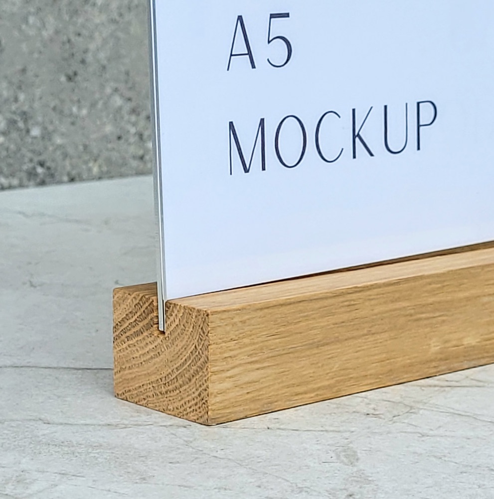 A5-Menühalter aus Eiche mit Acrylhalter 150×40×30 mm, Nut 3,5×15 mm, Hartwachs