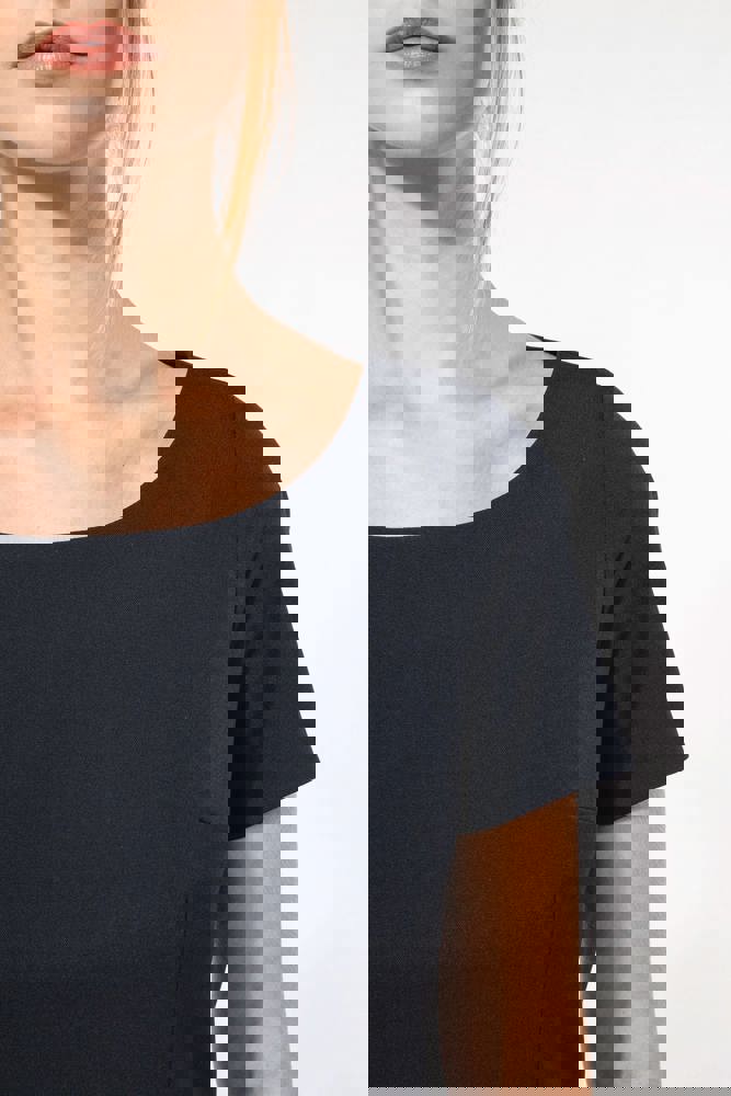 K500 - Kleid mit kurzen Ärmeln